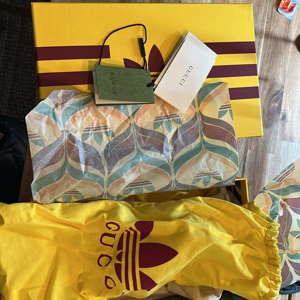 Gucci Women's Sneakers in Brown and White - Picture 10 of 12